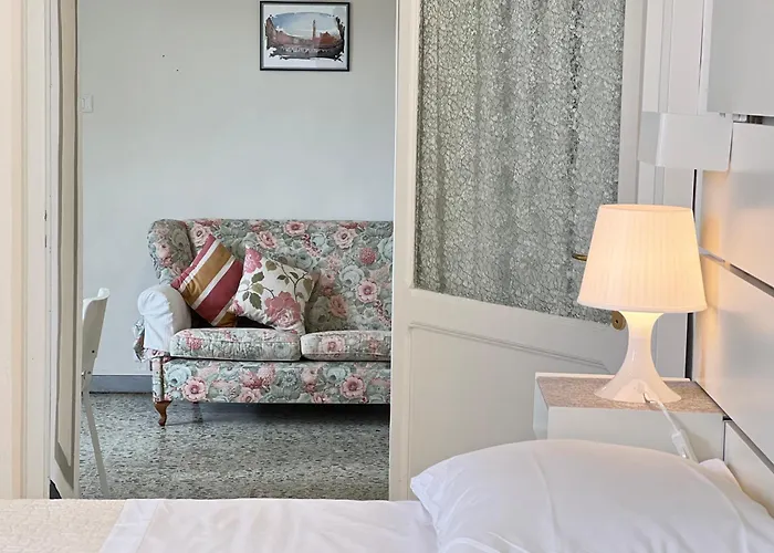 Floor - Panoramic Roof View - Quiet And *