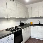 Apartment Floor - Panoramic Roof View - Quiet And