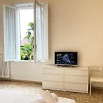 Floor - Panoramic Roof View - Quiet And Siena