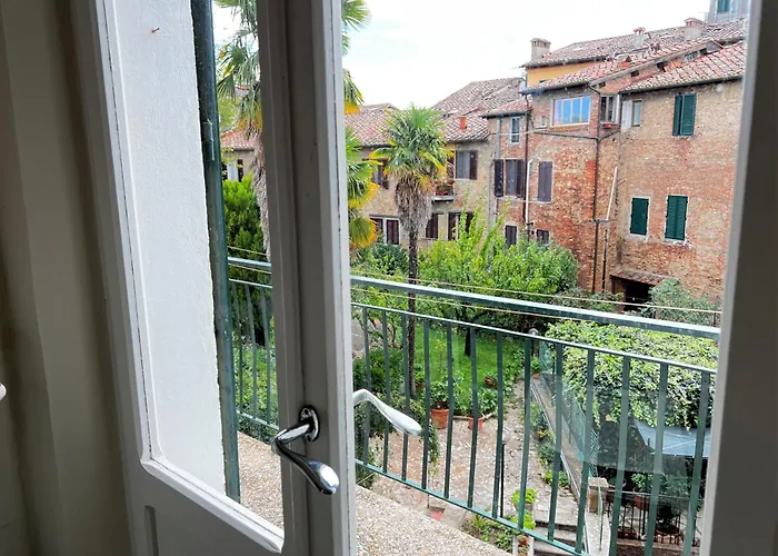 Floor - Panoramic Roof View - Quiet And Siena